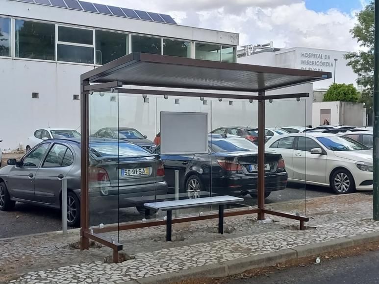 Novo Abrigo Paragem de Autocarros | Avenida Sanches de Miranda 