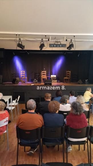 Comemora&ccedil;&otilde;es "Do m&ecirc;s do Idoso" | Espet&aacute;culo Armaz&eacute;m 8-&Eacute;vora