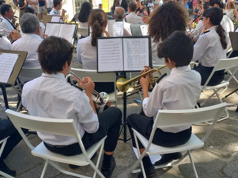 7.º Encontro de Bandas celebra 15.º aniversário da Liberalitas Julia com convidados da Madeira