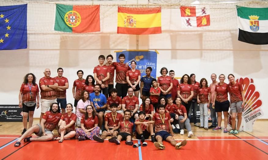 Clube de Évora brilha no Torneio Internacional de Badminton com apoio da UFMHF