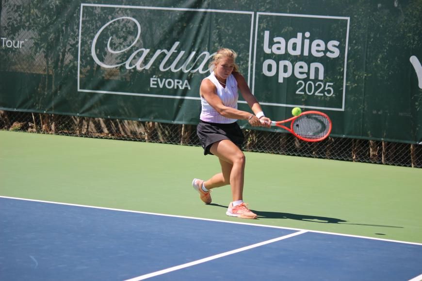 Cartuxa Évora Ladies Open 2025: Angelina Voloshchuk segue firme para os oitavos de final