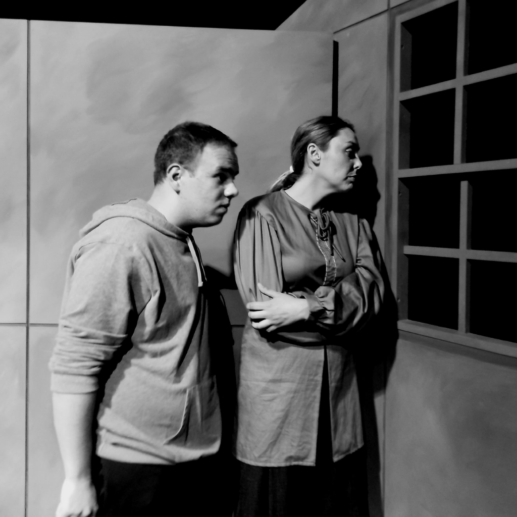 a Bruxa Teatro estreia "A CADEIRA"